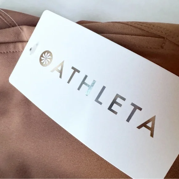 Athleta Promenade High Rise Cargo Pant in Walnut Size Small NWT - Picture 13 of 16